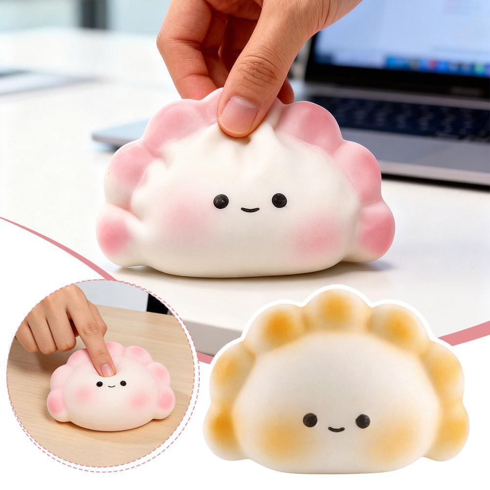 دمية سكويشي لطيفة على شكل زلاب - مراجعة Kids Toys Dumplings وسعره